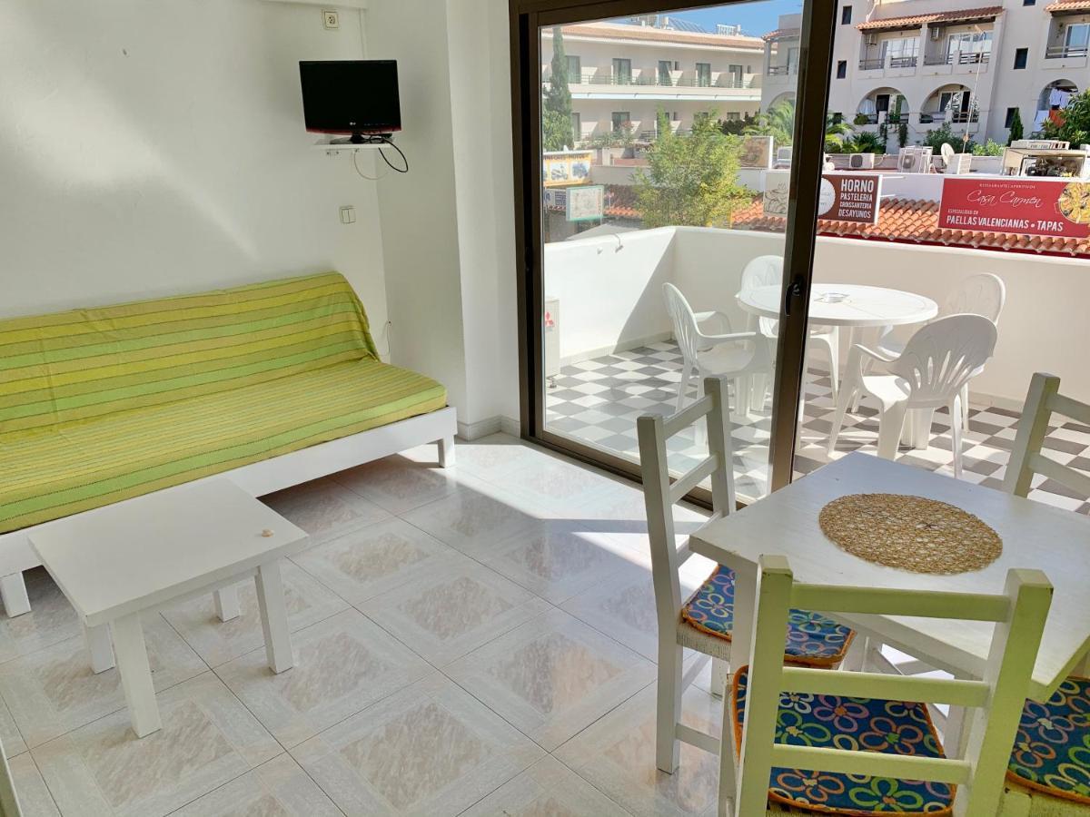 Apartamentos Miranda Es Pujols Bagian luar foto