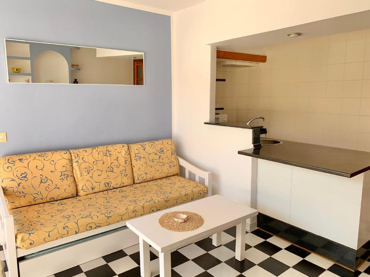 Apartamentos Miranda Es Pujols Bagian luar foto