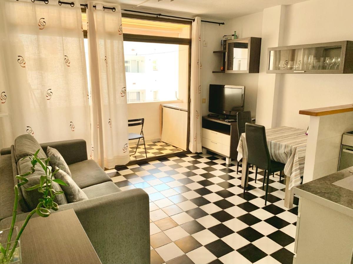 Apartamentos Miranda Es Pujols Bagian luar foto