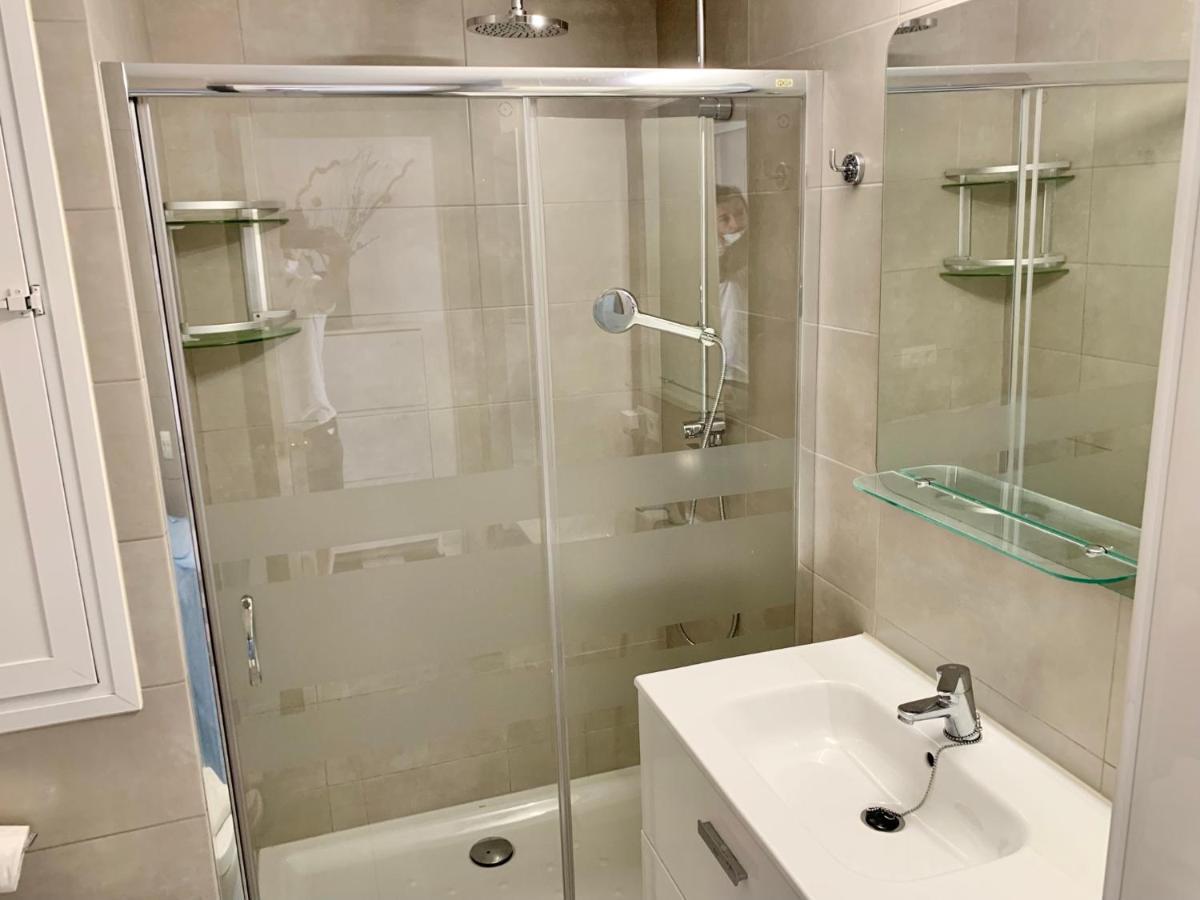 Apartamentos Miranda Es Pujols Bagian luar foto
