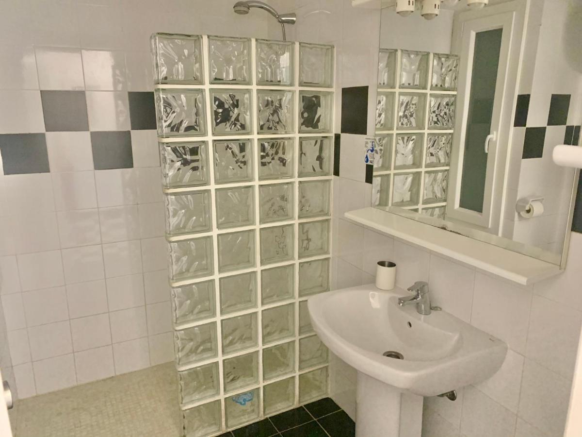 Apartamentos Miranda Es Pujols Bagian luar foto
